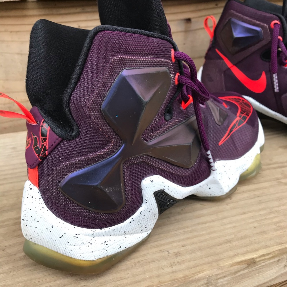 Nike LeBron XIII Mulberry Size 8.5